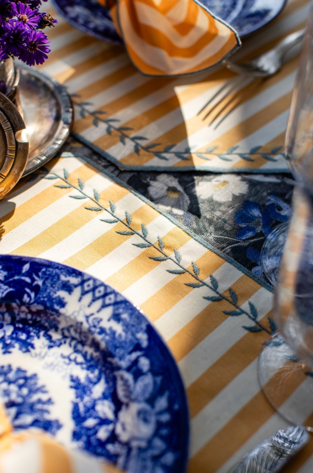 Borgo delle Tovaglie "Lauro" Placemat | Riga Capri Zucca & Delfino