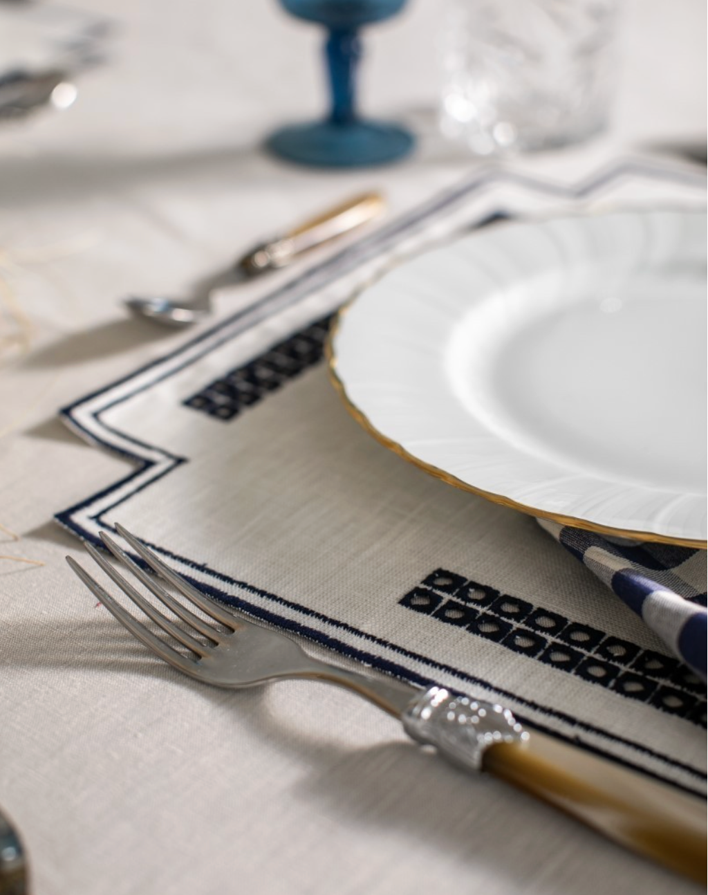 Borgo delle Tovaglie "Erica" Antistain Placemat | Avorio & Blu